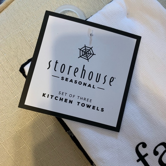 NWT Ghost Halloween Set of 3 Kitchen Towels - Picture 2 of 4